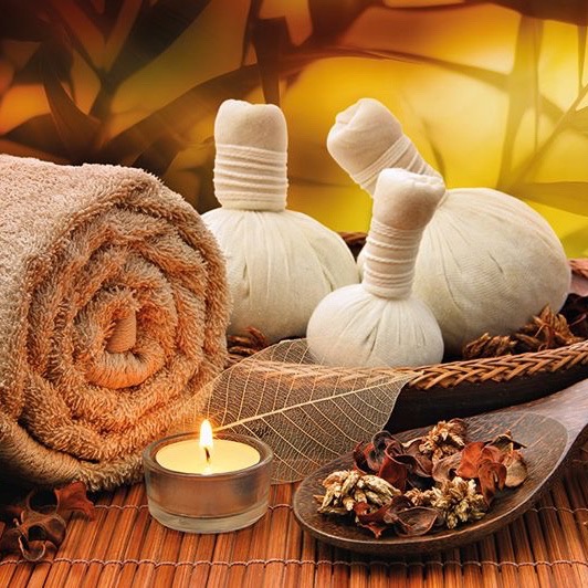 На сайте www.spaforhome.com Вы найдете советы, как украсить свою ванну спа-декором, как использовать арома-масла для дома, как приготовить самим эко-косметику и многое другое.